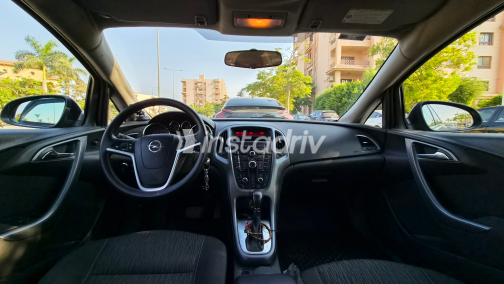 Opel Astra 2013 Brown Automatic Used for Sale in Cairo - 8