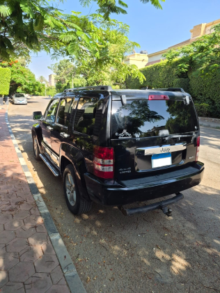 Jeep Cherokee 2011 Black Automatic Used for Sale in Cairo