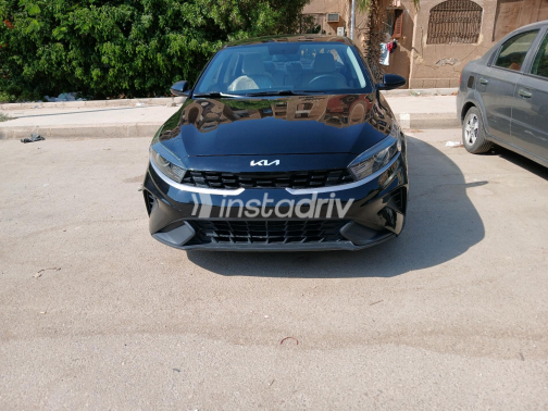 Kia Grand Cerato 2023 Black Automatic Used for Sale in Cairo - 4