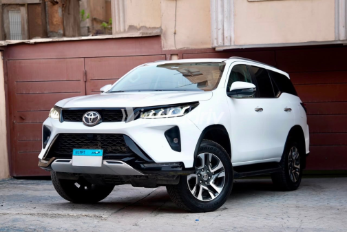 Toyota Fortuner 2025 White Automatic Used for Sale in Cairo - 9