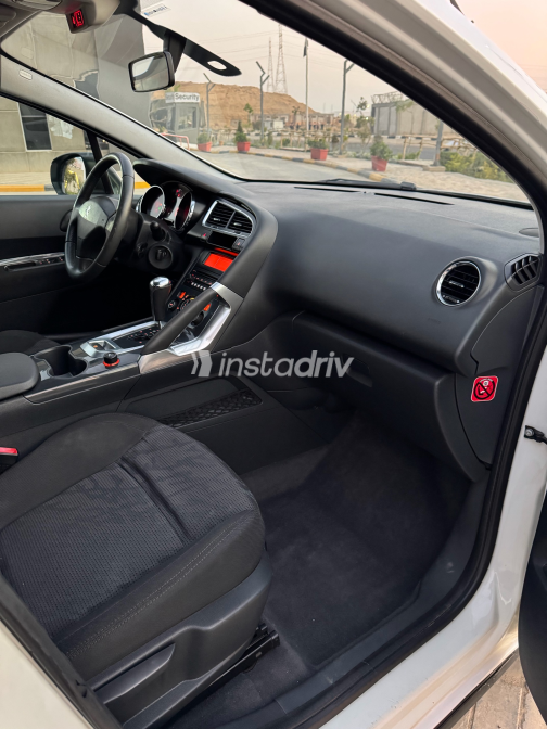 Peugeot 3008 2013 White Automatic Used for Sale in Cairo - 2