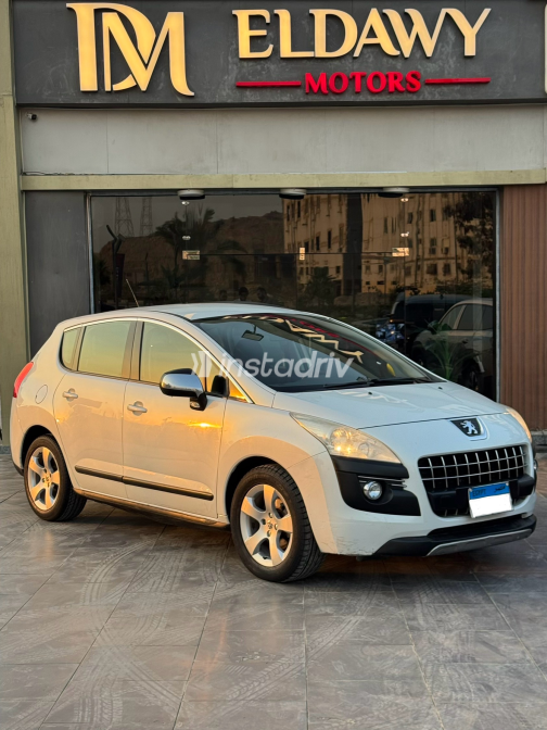 Peugeot 3008 2013 White Automatic Used for Sale in Cairo - 5
