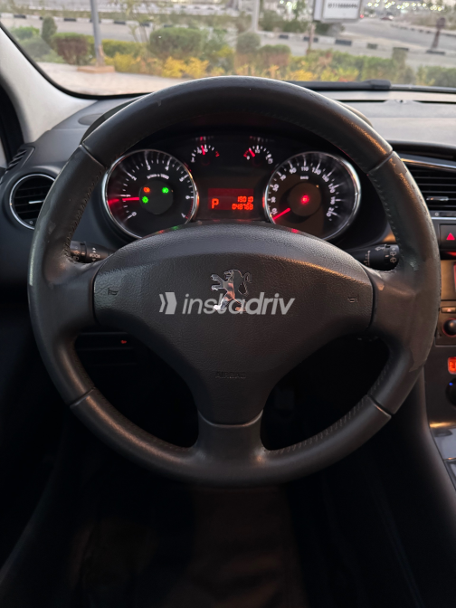 Peugeot 3008 2013 White Automatic Used for Sale in Cairo - 10