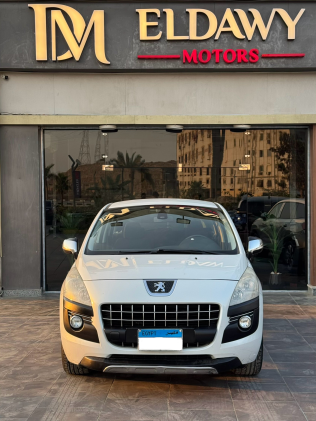 Peugeot 3008 2013 White Automatic Used for Sale in Cairo