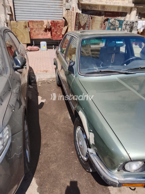 بي ام دبليو 320 1986 أخضر يدوي مستعملة للبيع في الإسكندرية - 1