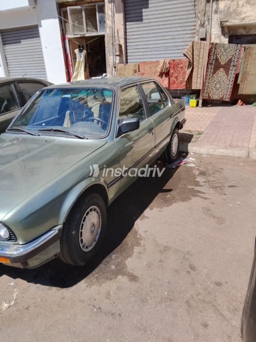 بي ام دبليو 320 1986 أخضر يدوي مستعملة للبيع في الإسكندرية - 2