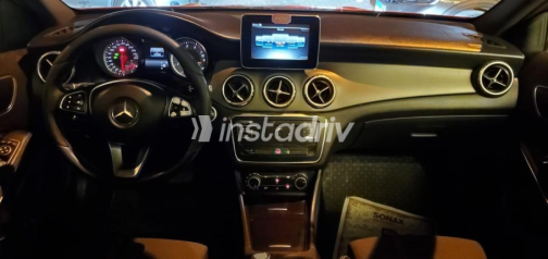 Mercedes GLA 200 2017 Red Automatic Used for Sale in Maadi - 7