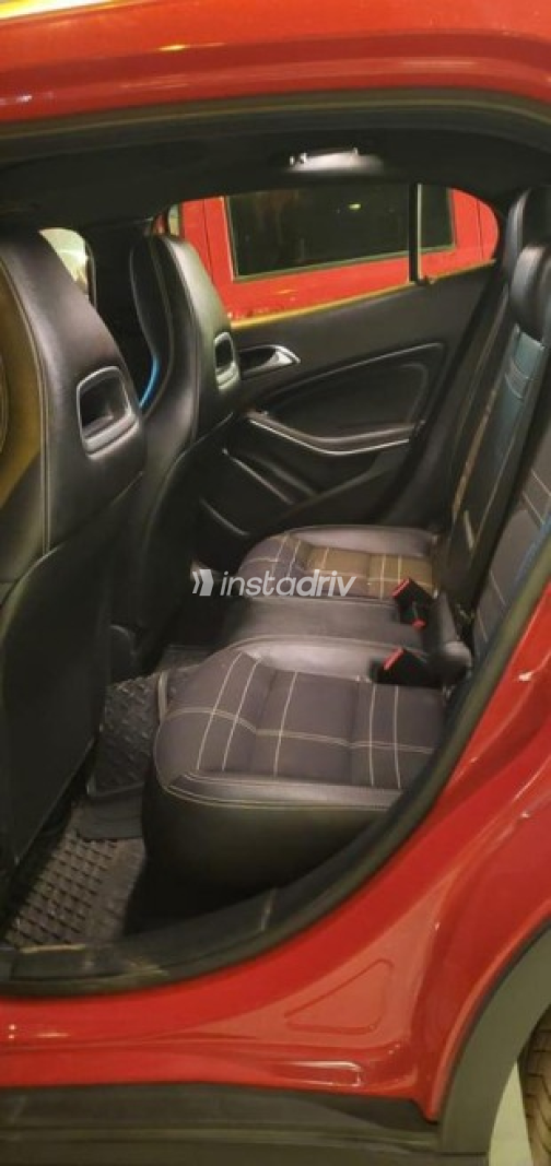 Mercedes GLA 200 2017 Red Automatic Used for Sale in Maadi - 9