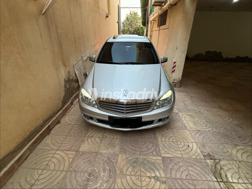 Mercedes C 200 2009 Silver Automatic Used for Sale in Cairo - 7