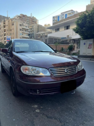 نيسان صنى 2008 أحمر غامق أوتوماتيك مستعملة للبيع في الإسكندرية