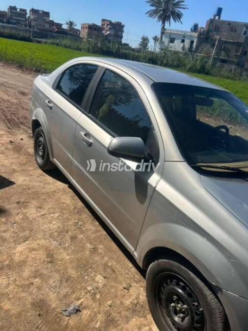 Chevrolet Aveo 2015 Silver Automatic Used for Sale in Giza - 3