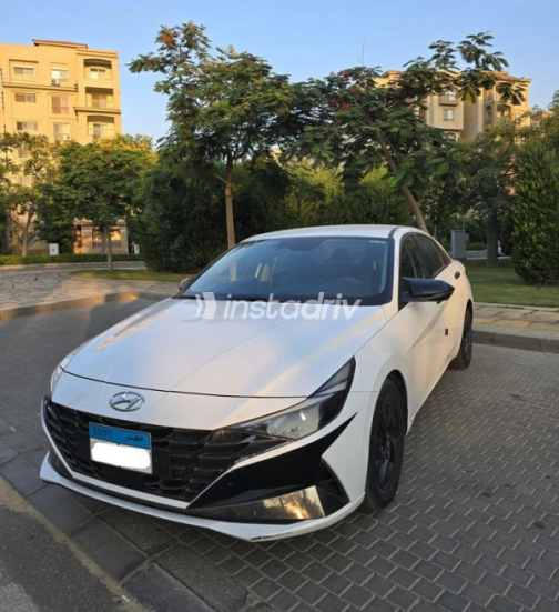 Hyundai Elantra CN7 2021 White Automatic Used for Sale in Madinaty - 1