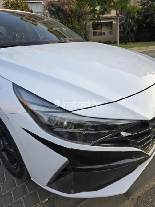Hyundai Elantra CN7 2021 White Automatic Used for Sale in Madinaty - 8