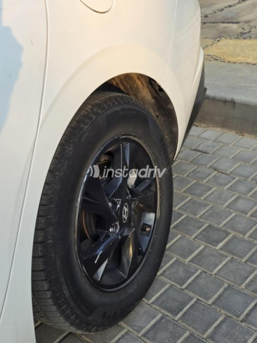 Hyundai Elantra CN7 2021 White Automatic Used for Sale in Madinaty - 9