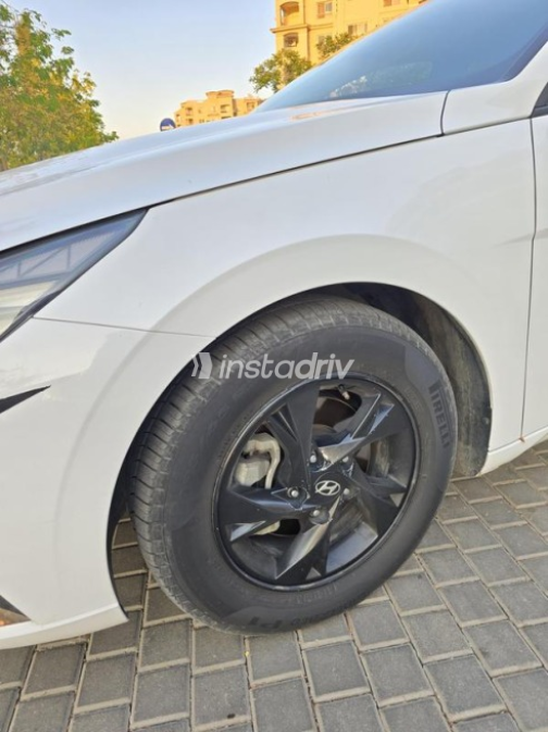 Hyundai Elantra CN7 2021 White Automatic Used for Sale in Madinaty - 10