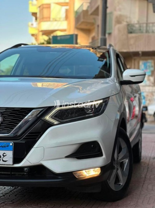 Nissan Qashqai 2019 White Automatic Used for Sale in Greater Cairo ( Cairo + Giza) - 3