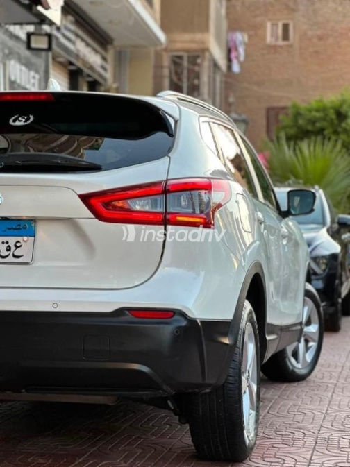 Nissan Qashqai 2019 White Automatic Used for Sale in Greater Cairo ( Cairo + Giza) - 4