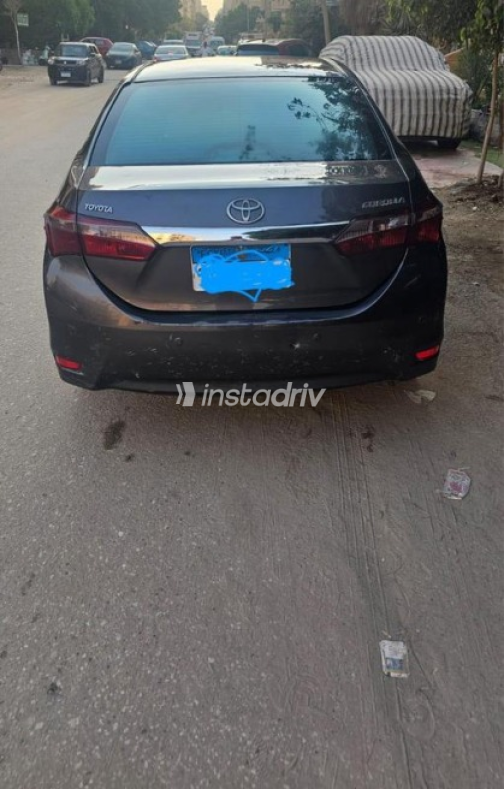 Toyota Corolla 2015 Dark Gray Automatic Used for Sale in Giza - 2