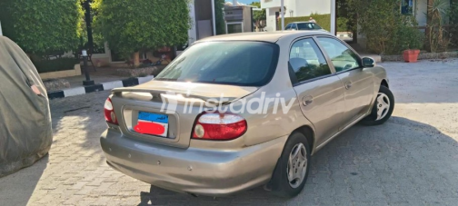 كيا سيفيا 2000 ذهبي يدوي مستعملة للبيع في القاهرة - 9