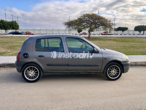 Renault Clio 2001 Gray Manual Used for Sale in Ismailia - 4