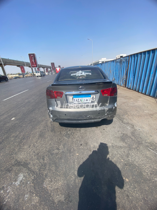 Kia Cerato 2012 Gray Automatic Used for Sale in Cairo - 2