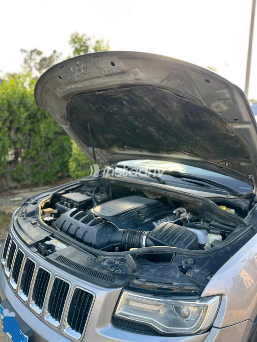 Jeep Grand Cherokee 2018 Gray Automatic Used for Sale in Giza - 2