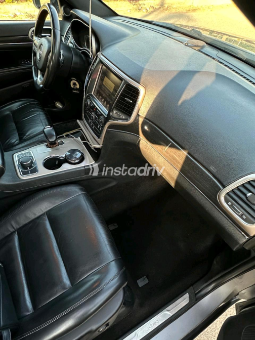 Jeep Grand Cherokee 2018 Gray Automatic Used for Sale in Giza - 3