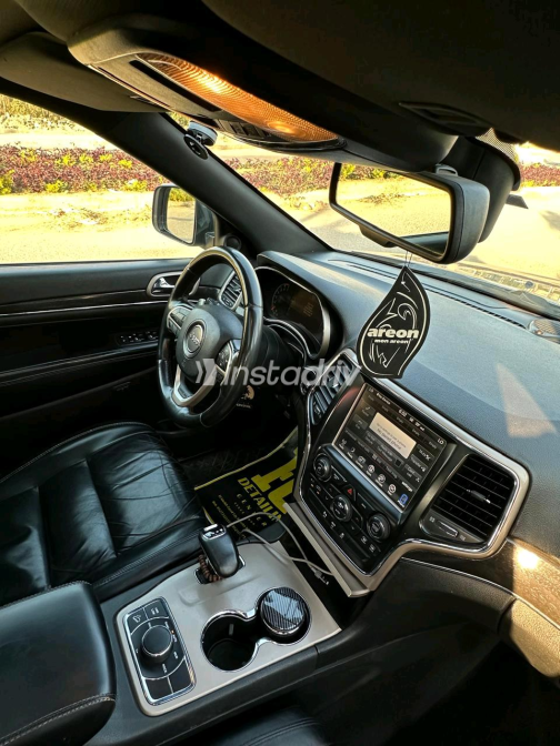 Jeep Grand Cherokee 2018 Gray Automatic Used for Sale in Giza - 4