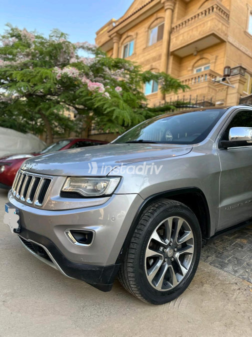 Jeep Grand Cherokee 2018 Gray Automatic Used for Sale in Giza - 9