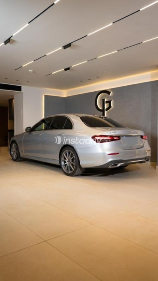 مرسيدس E 200 2023 فضي أوتوماتيك مستعملة للبيع في القاهرة - 4