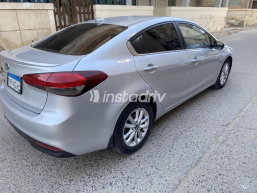 Kia Cerato 2016 Silver Automatic Used for Sale in El Mahalla - 3