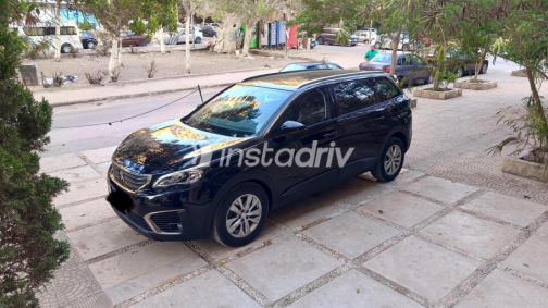 Peugeot 5008 2020 Black Automatic Used for Sale in Nasr city - 4