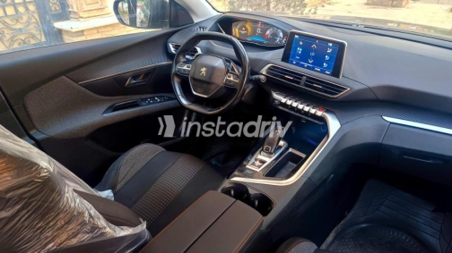 Peugeot 5008 2020 Black Automatic Used for Sale in Nasr city - 7