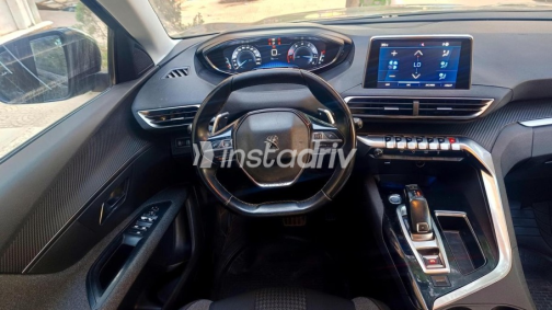 Peugeot 5008 2020 Black Automatic Used for Sale in Nasr city - 8