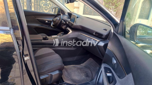 Peugeot 5008 2020 Black Automatic Used for Sale in Nasr city - 9