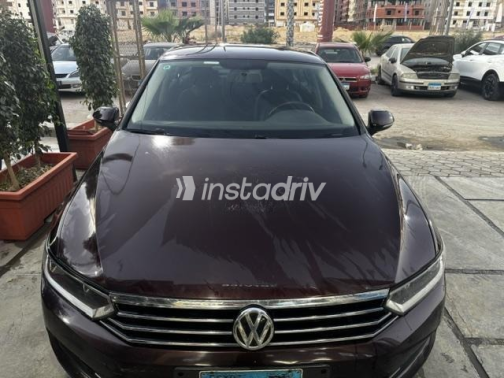 Volkswagen Passat 2017 Dark Red Automatic Used for Sale in 6 October - 2