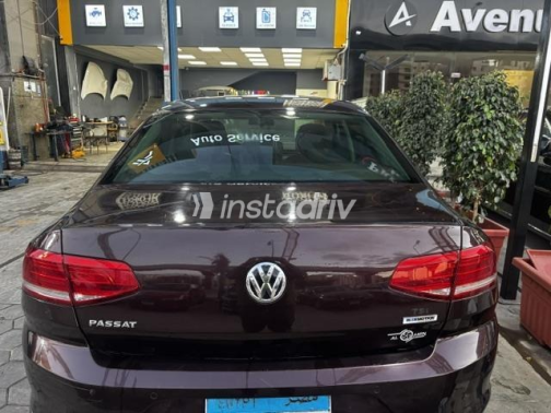 Volkswagen Passat 2017 Dark Red Automatic Used for Sale in 6 October - 3