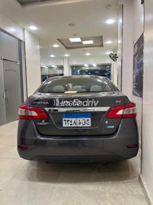 Nissan Sentra 2024 Gray Automatic Used for Sale in El Haram - 2
