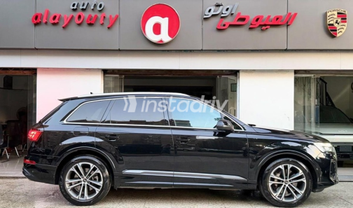 Audi Q7 2024 Black Automatic Used for Sale in Nasr city - 3