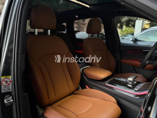 Audi Q7 2024 Black Automatic Used for Sale in Nasr city - 6