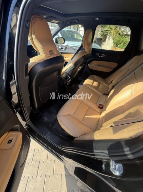 Volvo XC60 2019 Black Automatic Used for Sale in Sheikh Zayed City - 10