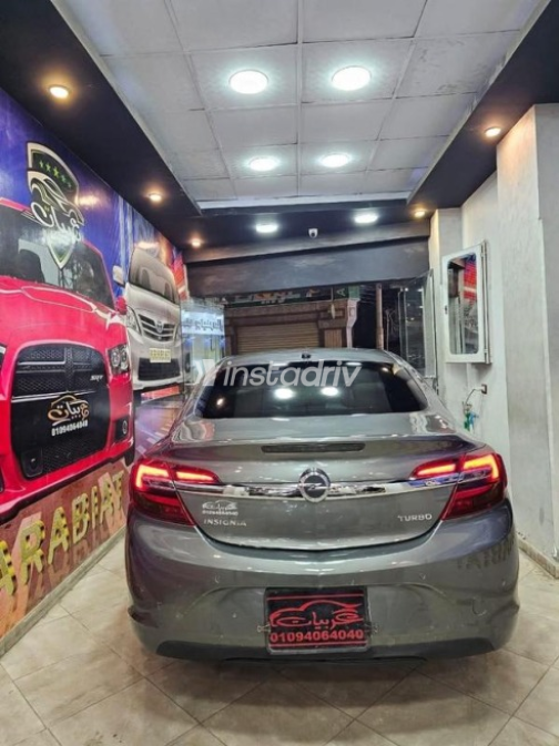 Opel Insignia 2017 Silver Automatic Used for Sale in El Mahalla - 9