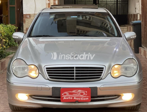 Mercedes C 240 2003 Silver Automatic Used for Sale in Cairo - 1