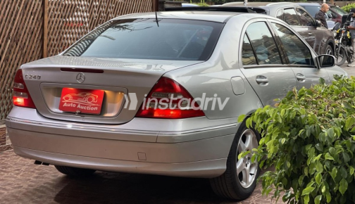 Mercedes C 240 2003 Silver Automatic Used for Sale in Cairo - 6