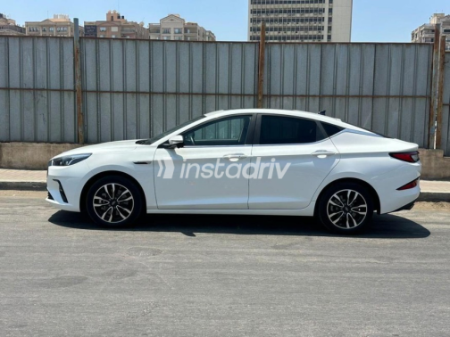 جاك J7 2023 أبيض أوتوماتيك مستعملة للبيع في مصر الجديدة - 2