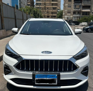جاك J7 2023 أبيض أوتوماتيك مستعملة للبيع في مصر الجديدة