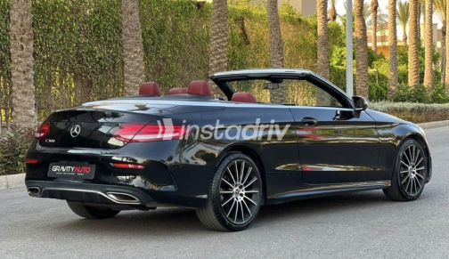 Mercedes C 300 2020 Black Automatic Used for Sale in Sheikh Zayed City - 2