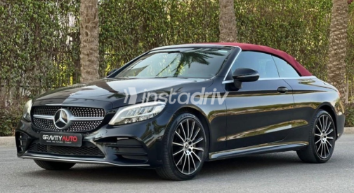 Mercedes C 300 2020 Black Automatic Used for Sale in Sheikh Zayed City - 3