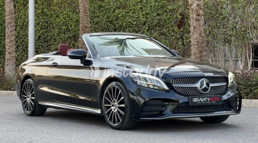 Mercedes C 300 2020 Black Automatic Used for Sale in Sheikh Zayed City - 4
