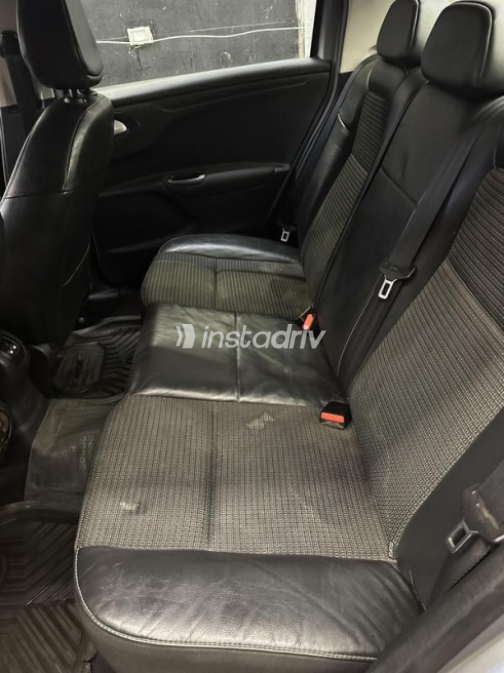 Citroën C Elysee 2022 White Automatic Used for Sale in Greater Cairo ( Cairo + Giza) - 5